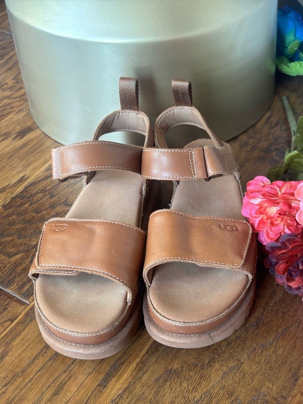 UGG Goldenstar Platform Sandal Sz 8 GUC! - Picture 8 of 11